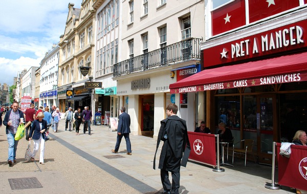 Oxford Shopping Cornmarket (www.free-city-guides.com)