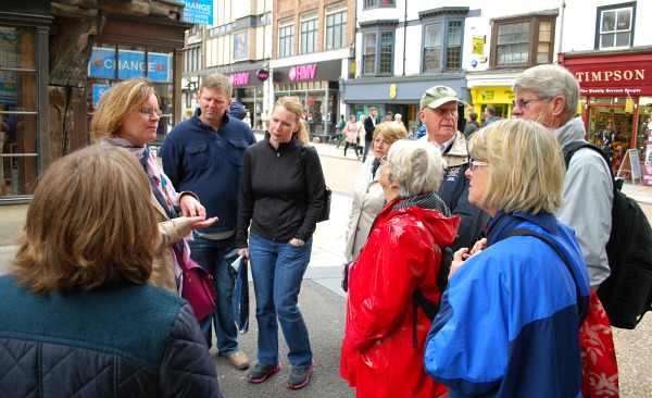 Oxford Walking Tours Corn Market (www.free-city-guides.com)