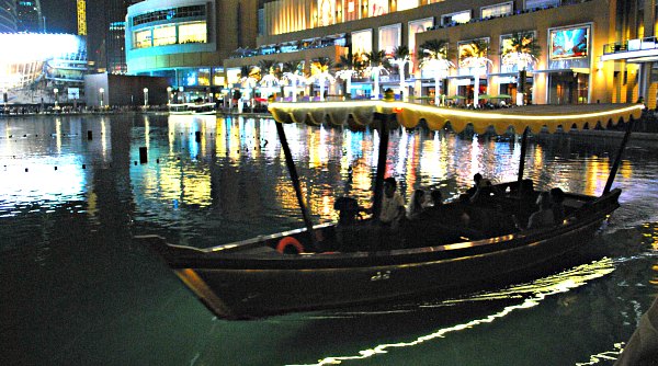 Dubai Fountain Abra Boats