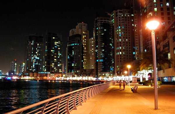 Dubai Marina walkway