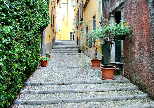 Como Varenna steps