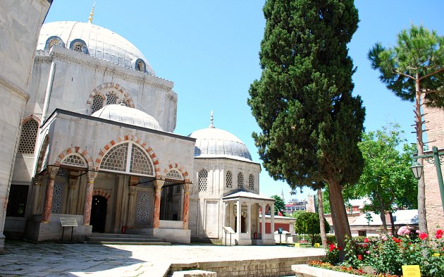 Istanbul Hagia Sophia Tombs exterior