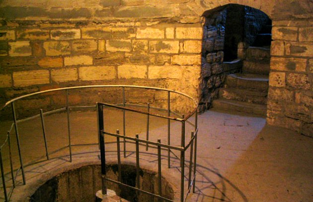 Istanbul Maiden's Tower stairs