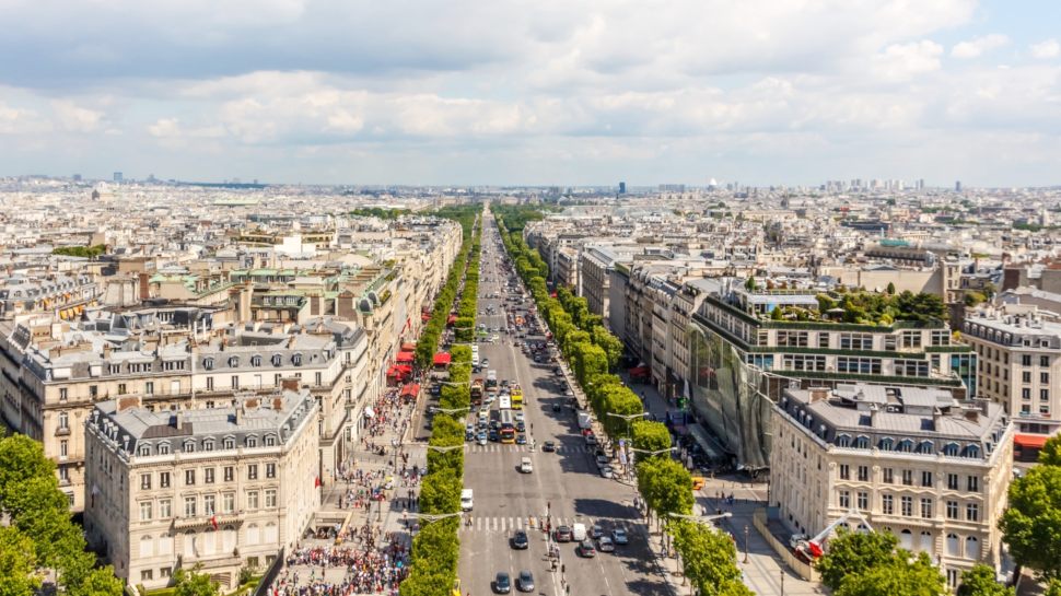 File:Avenue des Champs-Elysées from top of Arc de triomphe Paris.jpg -  Wikipedia