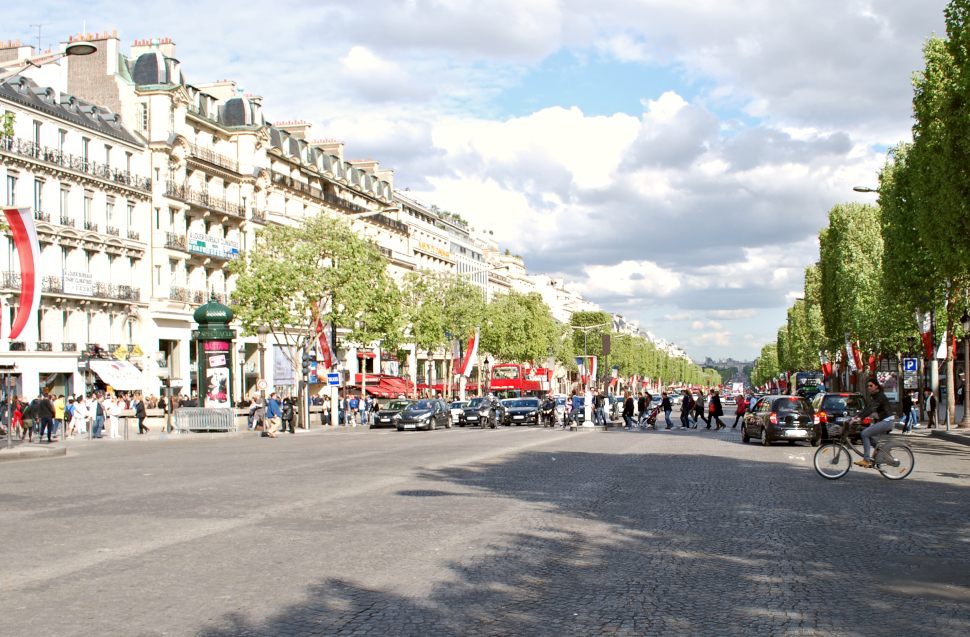 Champs Elysées, Paris - Sightseeing, tourist information, map, | Free ...