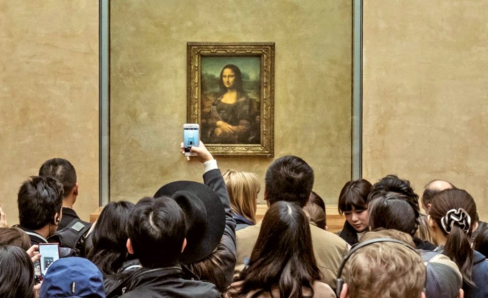 Paris Louvre Mona Lisa Crowds