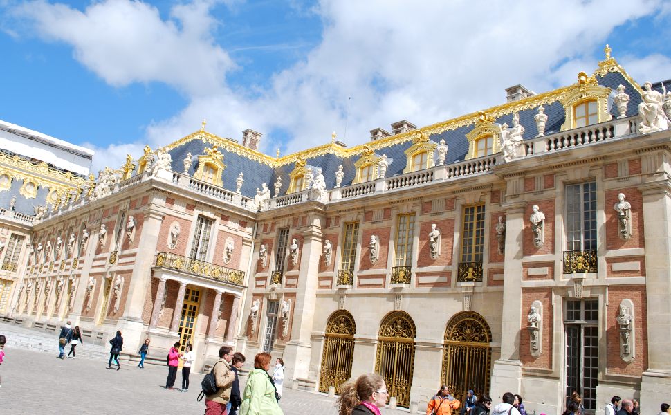 Paris Versailles Front New