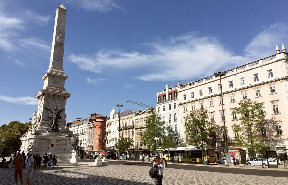 Luxury shops to go shopping on Avenida da Liberdade