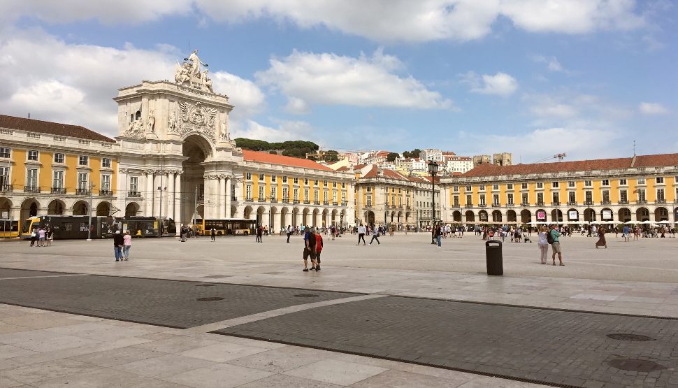 Lisbon Praca do Comercio wide