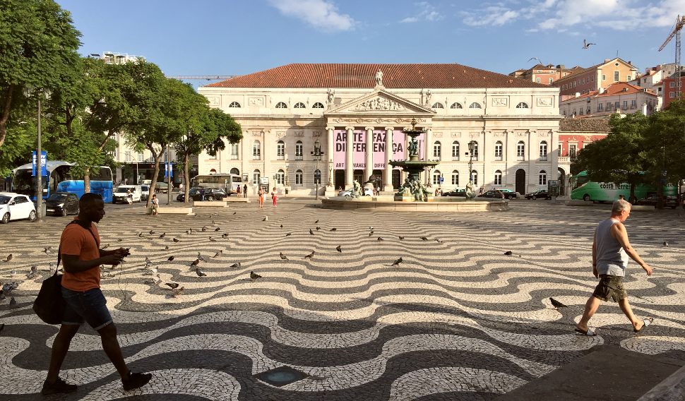 Lisbon-Praca-do-Rossio-wide